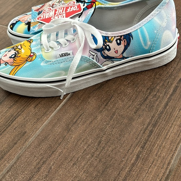 Vans Sailor Moon Collection Men Size 7.5 Women Size 9 - Picture 4 of 14